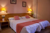 Hotel Helmántico - parking