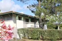 The Beach is 200 Meters Away! Comfort, Private Wi-Fi, Linens, Swimming Pool, Patio, Garden, Parking - Apartments