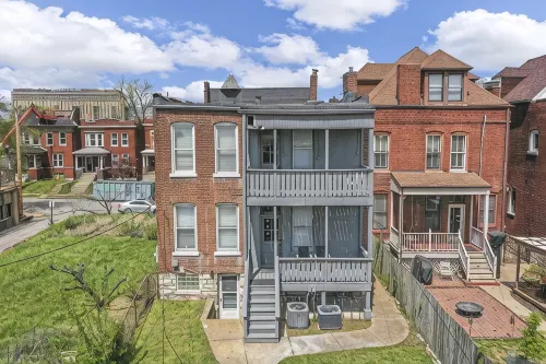 Historic Cozy Forest Park Home @ Perfect Family Getaway near Downtown - Bungalows