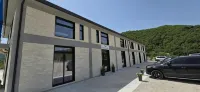 Lumi I Bardhe Hotel & Restaurant
