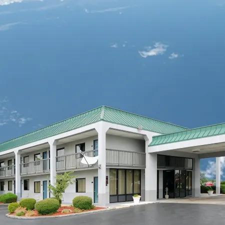 Motel 6 Covington, TN
