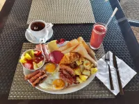 Hotel Sea Breeze - Desayuno