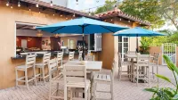 Inn of Naples, Tapestry Collection by Hilton - Quầy bar