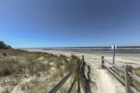 MERMAID COTTAGE - 3 MINUTE WALK TO BEACH - VERY CHARMING & CLEAN!