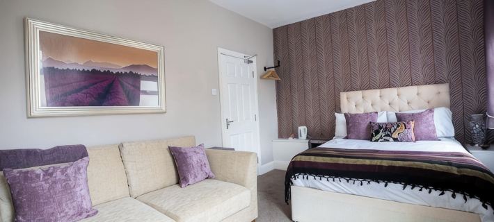 Cherish Lewis Hotel Blackpool- 2 Min to Beach- Smart Lock- Fast WiFi Hotele w: Blackpool