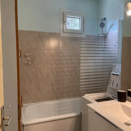 Appartement Lumineux et Chaleureux à 50 Mètres de la Plage !