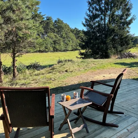Country Farmhouse, Old Vineyard, Central AC, 2 King Beds.
