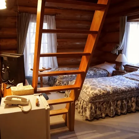 Log Hotel Kamloops
