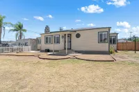 4-bedroom house in charming El Cajon with AC, WiFi