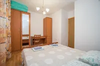 Apartments Longo