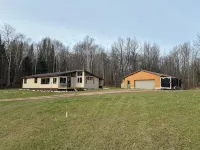 Cozy Cabin located directly on the ORV trail. Peace & seclusion.