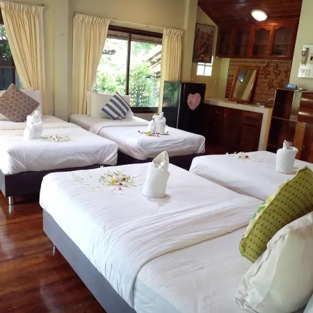 BaanSuanLeelawadee Resort Amphawa