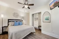 Quiet and Contemporary Home in Coveted Watts-Hillendale. Close to Duke/VA. - Bintang 4