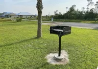 Walk To The Beach At Beacon Hill. - 2-Star