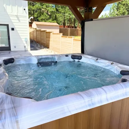 338290 Luxe Loft of Woodland Park Conew • Hot Tub • Fireplace •Balcony • Views
