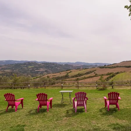 Splendid farmhouse in Val d'Orcia with private swimming pool and sauna