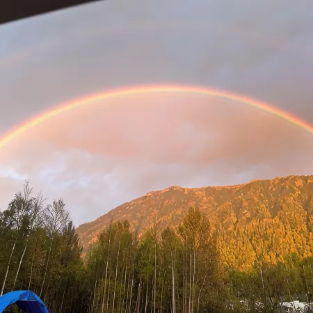 Tiny House with Bear Mountain Views.... Only 25 Minutes outside of Anchorage