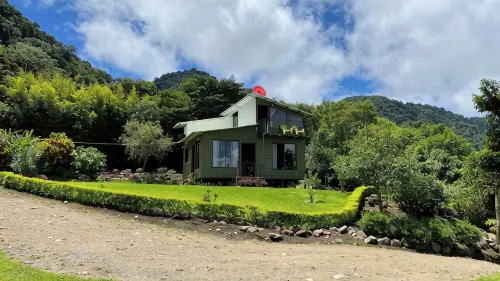 Charming 2-bedroom villa surrounded by nature in phenomenal Monteverde with WiFi - Villas