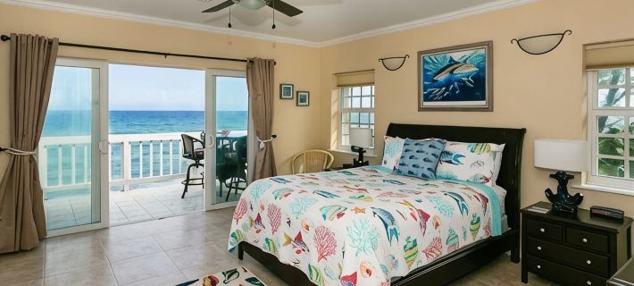 Mahogany Point 5: 3 BR / 3 BA villa in North Side, Sleeps 6 Hotels in North Side