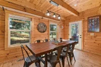 Log cabin with game room by skiing & lake