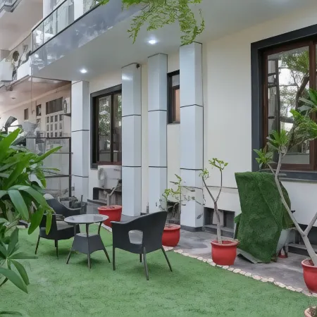 Yuhi Suites