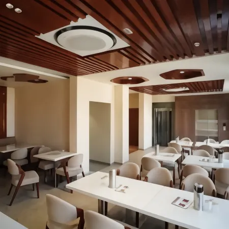Hotel City Grand