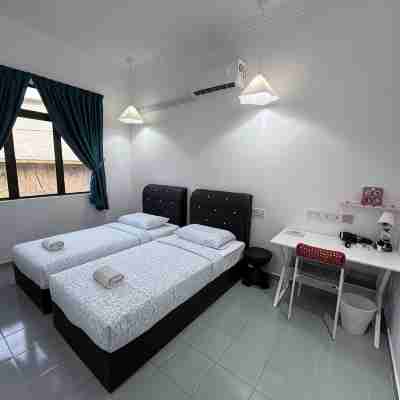 Dino House Rooms