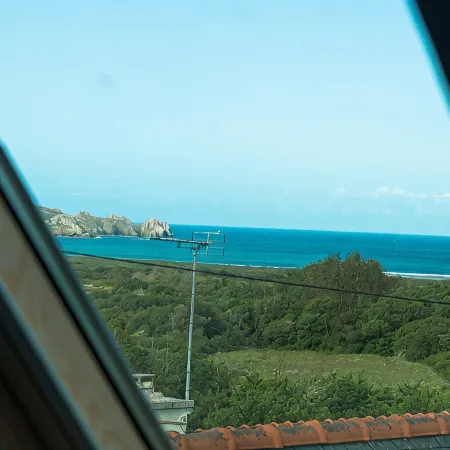 Sea view, stone house between Crozon Camaret, Wifi, closed, bright garden