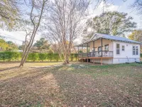 Knox Lakeside Cottage, 1 bedroom plus loft on Lake O' the Pines Hôtels à : Comte d'Upshur