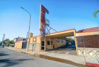 Geneva Motel - Parkplatz