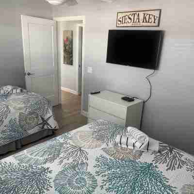 Siesta Key Gulf Side - #84 - Private Tranquil Condo - Jamaica Royale - Remodeled Rooms