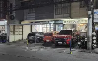 Lorenzzo Suites Hotel - parkir