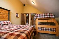 Luxury Cabin,Golf Course,Yellowstone, Stunning Mountain Views,Tubing, Rafting, - Bjergudsigt