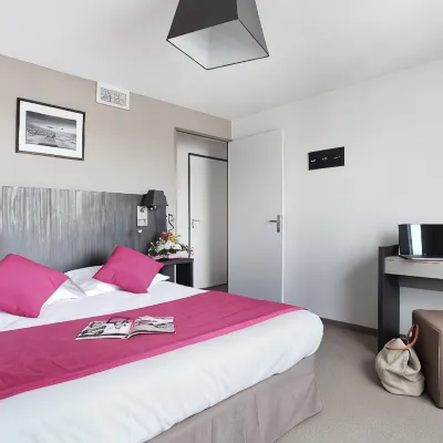 Appart Hotel Odalys City Marseille le Dôme Hotels near Les Chartreux