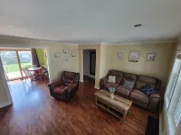 Cardinal Cottage - 2 bedroom cozy home - 2-Star