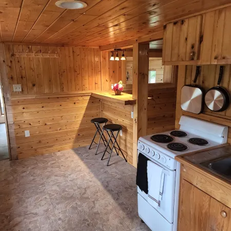 1 Bedroom house with direct trail access Hotels in Errol