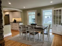 Charming Cottage in Jamestown - Wifi