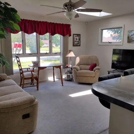 Charming suite in Marion IN, right next to Indiana Wesleyan University