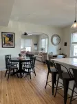 Newly renovated in the heart of Kennett Square. 3 miles from Longwood Gardens - Wifi
