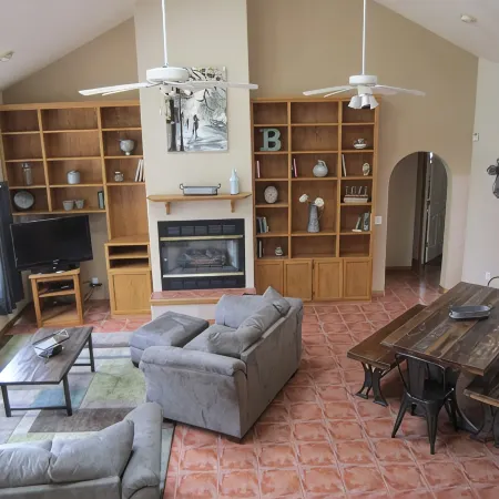Beautiful Lake Powell Custom Vacation Home