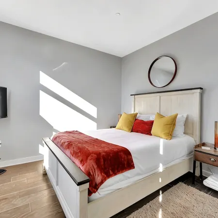 Elegant Main Street Living* Near NYC
