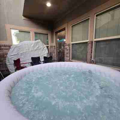 Charming 3-bedroom Home-away-from-Home with WiFi and indoor comfort in Odessa Fitness & Recreational Facilities