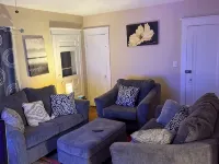 Charming 3-Bedroom Upper Unit Home 다윈 마틴 하우스 주변 호텔