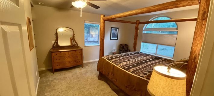 Luxury Home in Blue Lake Springs, Close to Bear Valley and Giant Sequoia Trees Hotéis em Arnold