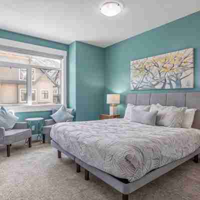 M6- sleeps 15, 5BR + 4.5BA+Hot-tub, AC, garage townhome, Canmore Rooms