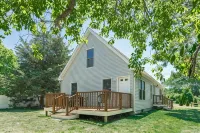 Beautiful 3 bedroom  2 bath Home / Close to Town & Beach