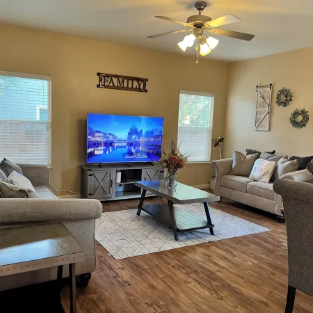 Charming 3-bedroom house with AC and WiFi in superb Fallon