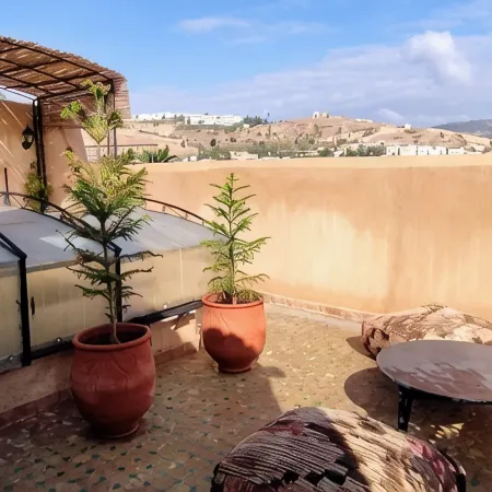 Dar Sghira: Private Fully Renovated Small Riad, Rooftop, Heart of Medina, Fiber