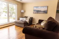 Specious Quiet 3b2b single family home with fish pond and Netflix more - Wifi