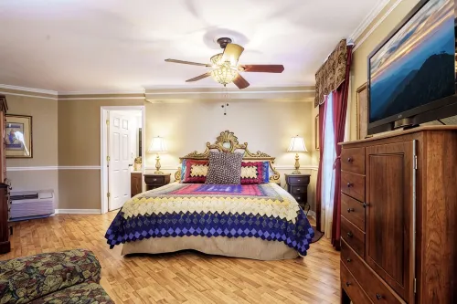Spacious 3BD, 3BA Condo with En Suite Bathrooms, 10 min Walk to Anakeesta - Condos